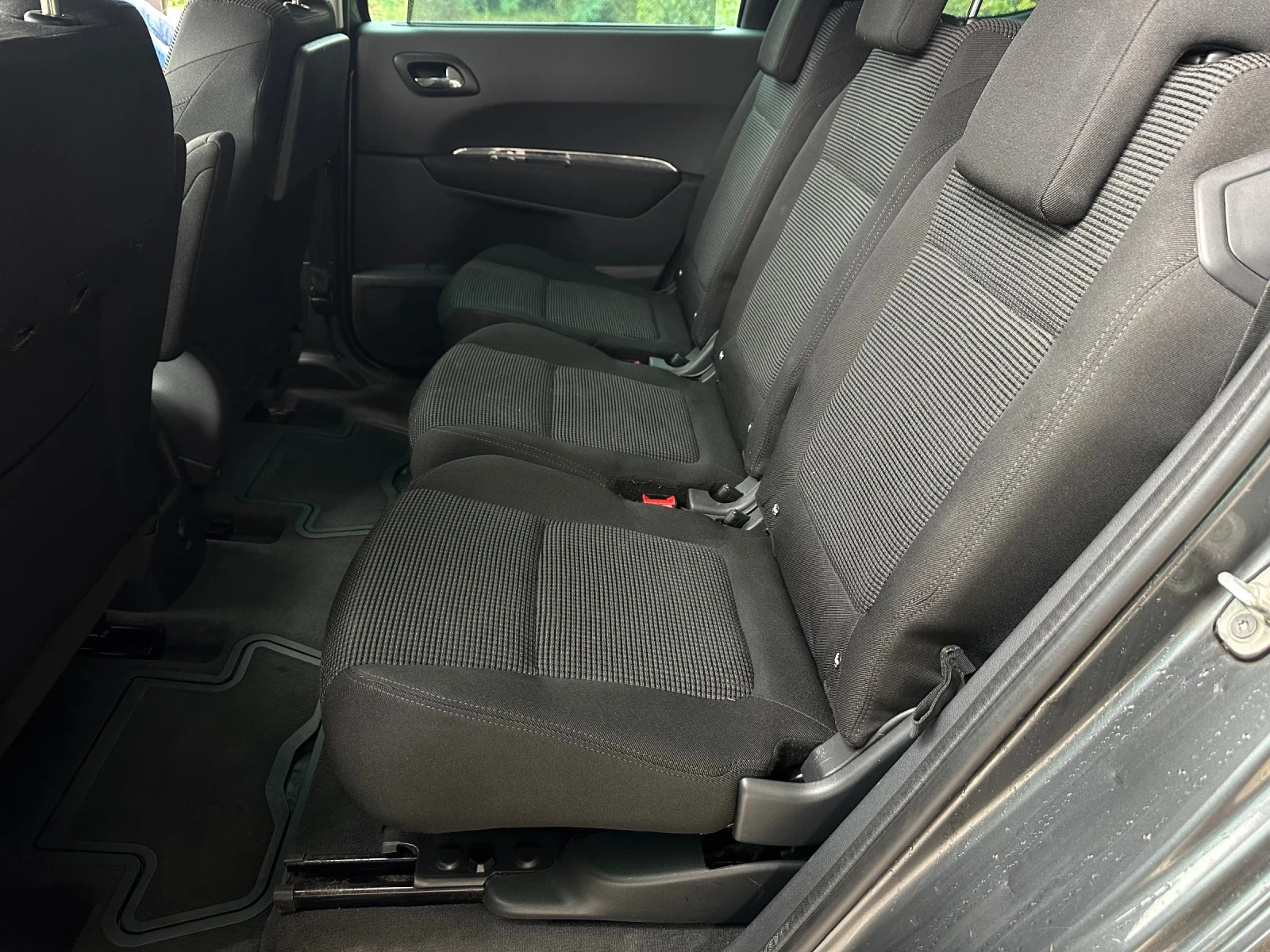 Peugeot 5008 1.6 I * 7 места  - изображение 9