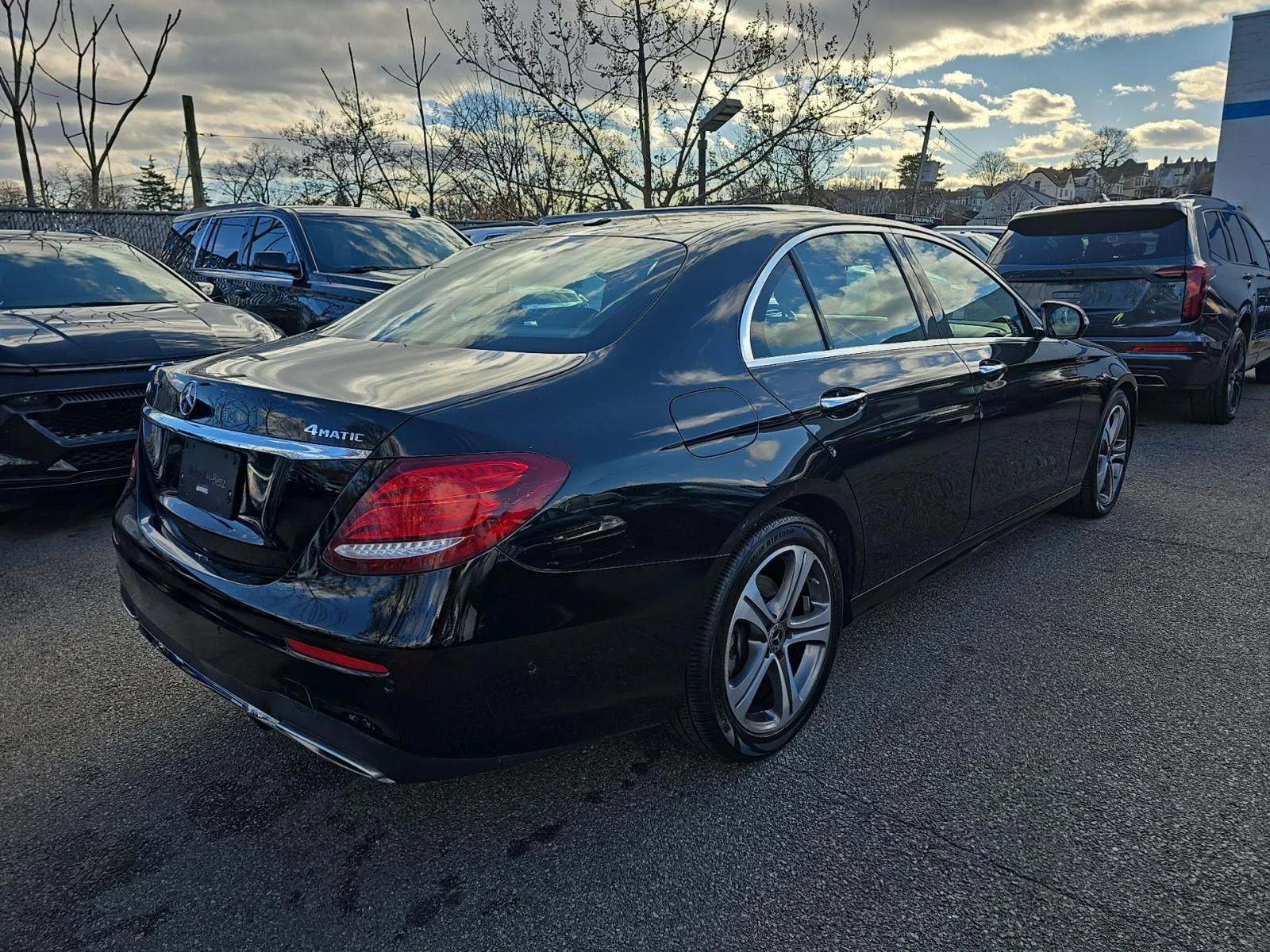 Mercedes-Benz E 300 4MATIC* BURMESTER* ПОДГРЕВ* 360КАМЕРА* КЕЙЛЕС*  - изображение 2