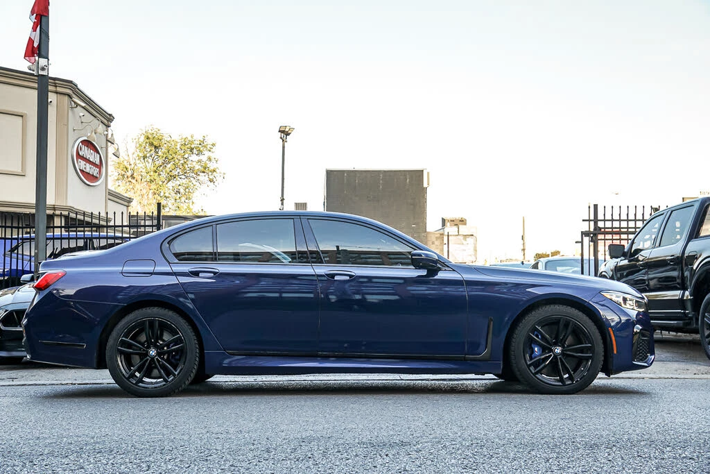 BMW 750 i xDrive* HeadUp * * AвтоКредит* (ЦЕНА ДО БГ) - изображение 4