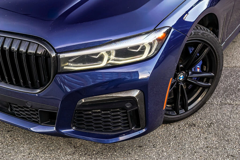 BMW 750 i xDrive* HeadUp * * AвтоКредит* (ЦЕНА ДО БГ) - изображение 6