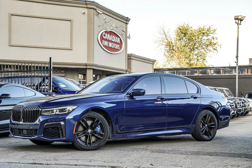 BMW 750 i xDrive* HeadUp * * AвтоКредит* (ЦЕНА ДО БГ) - изображение 2