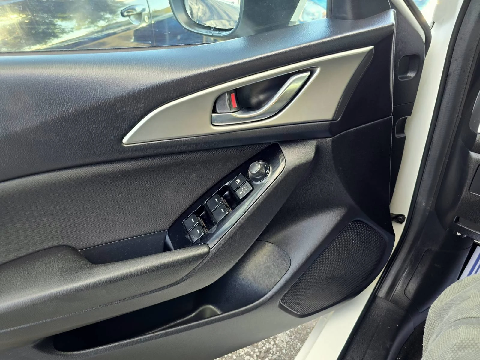 Mazda 3 КАТО НОВ/ФУЛ ЕКСТРИ/2.0i/SKYACTIV, снимка 8 - Автомобили и джипове - 53858872