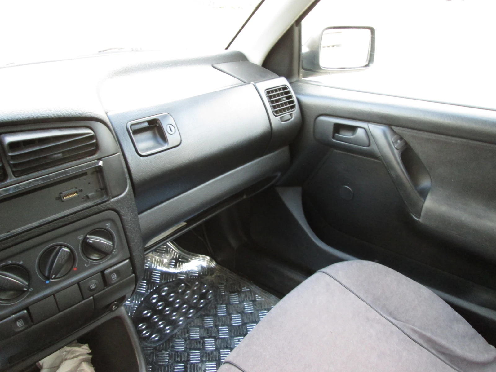 VW Golf, снимка 3 - Автомобили и джипове - 53865535