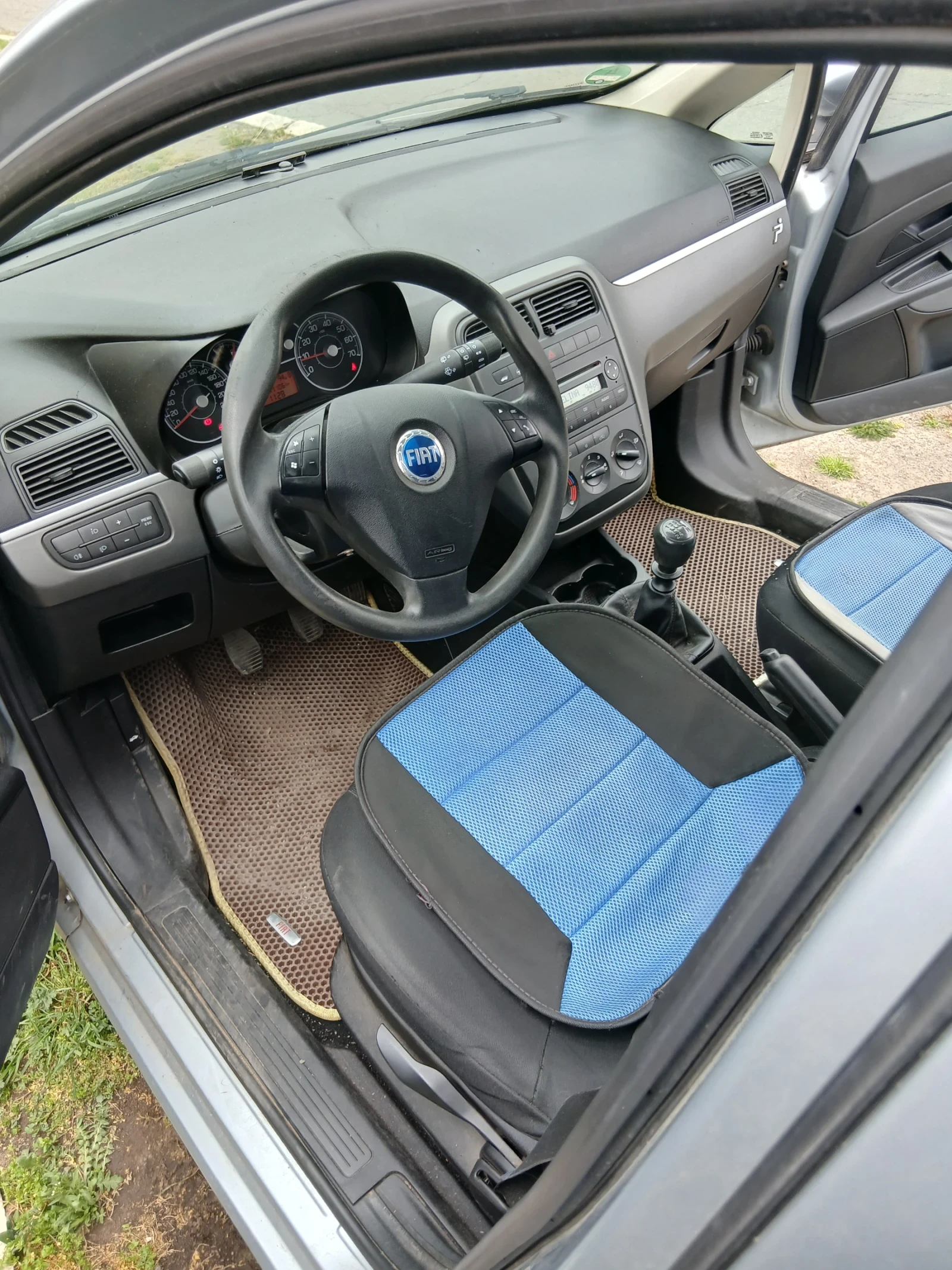 Fiat Punto Fiat punto 1.4, снимка 3 - Автомобили и джипове - 53933425