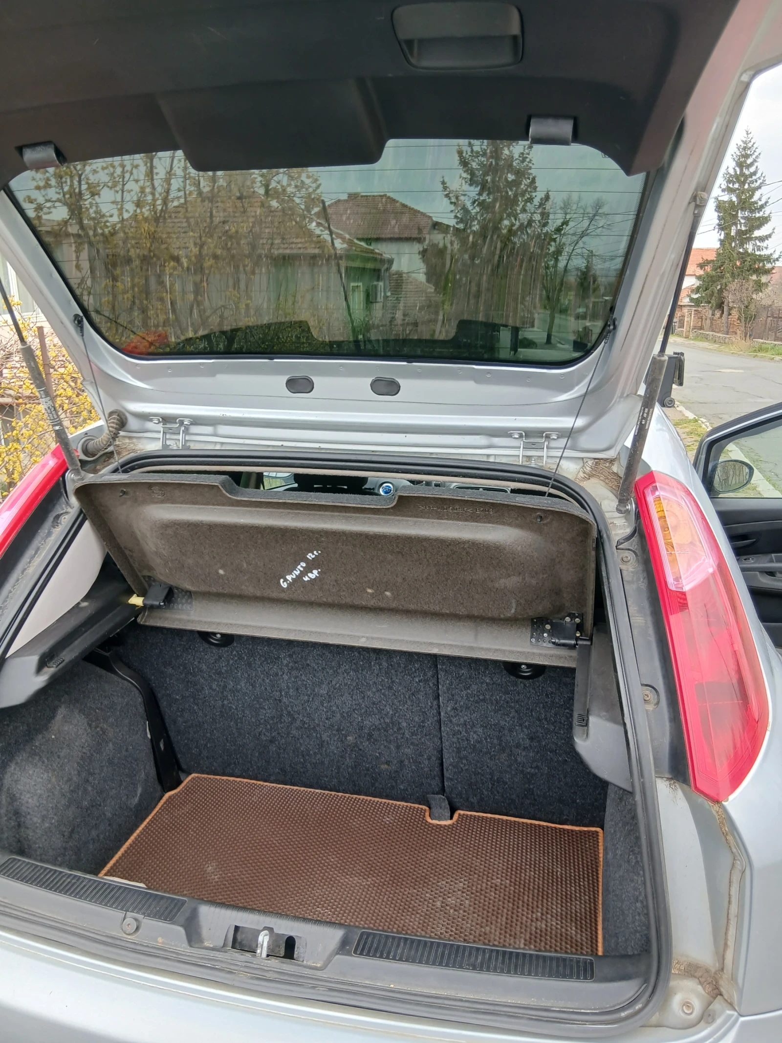 Fiat Punto Fiat punto 1.4, снимка 5 - Автомобили и джипове - 53933425