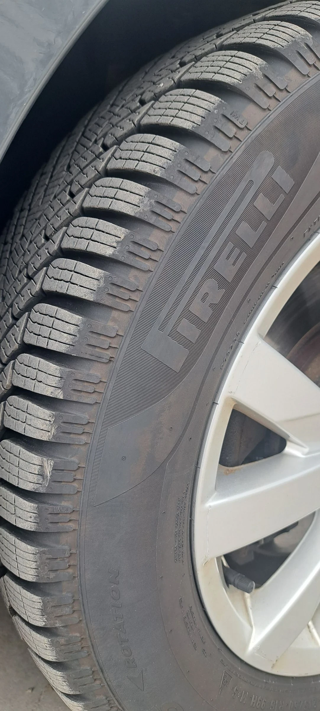 VW Passat 2.0TDI, снимка 14 - Автомобили и джипове - 54068653