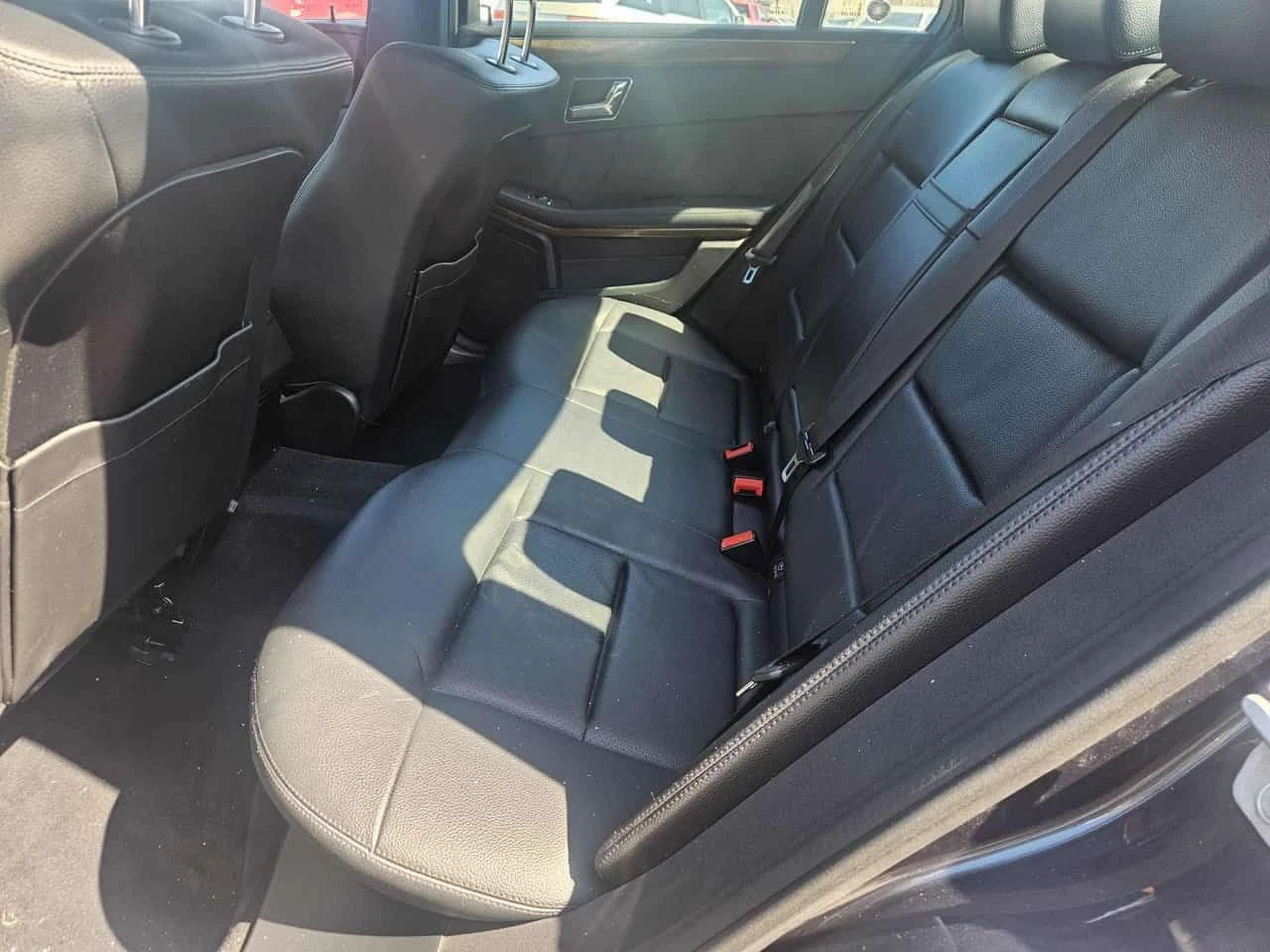 Mercedes-Benz E 350 CARFAX/ПОДГРЕВИ/ШИБИДАХ, снимка 13 - Автомобили и джипове - 54235674