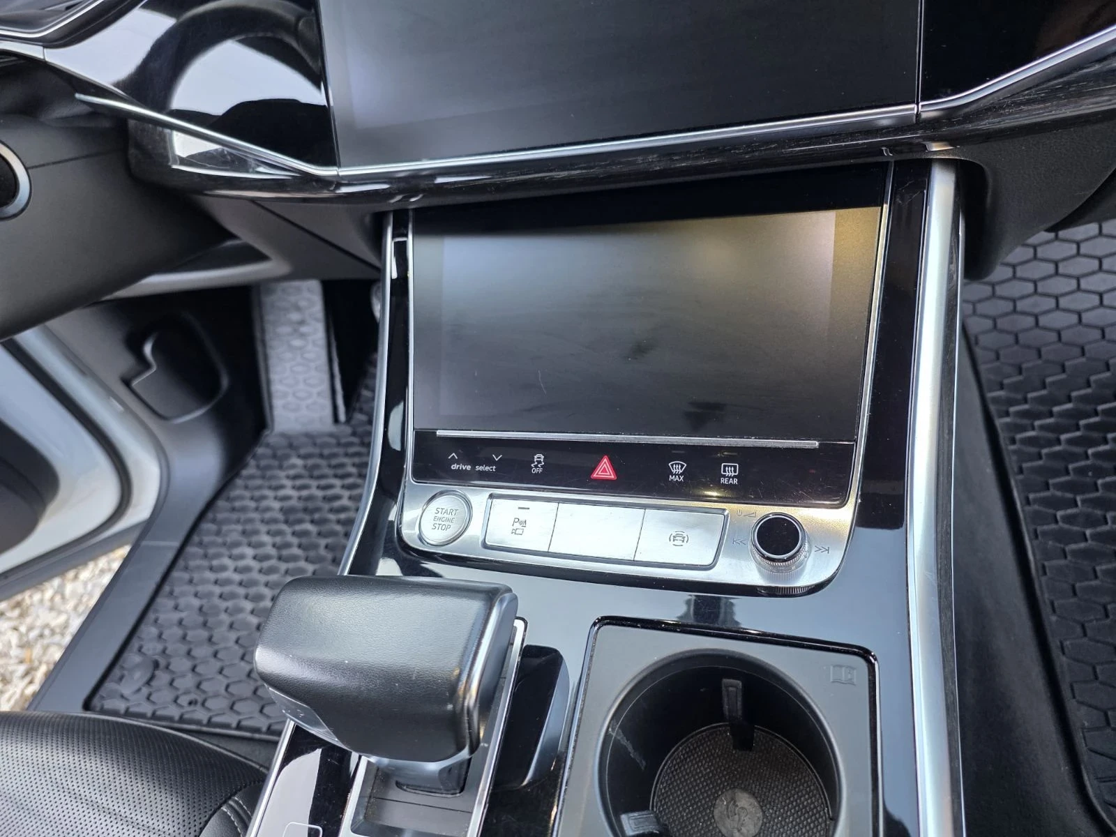 Audi Q8 3.0 TFSI, 340 к.с., снимка 10 - Автомобили и джипове - 54592204