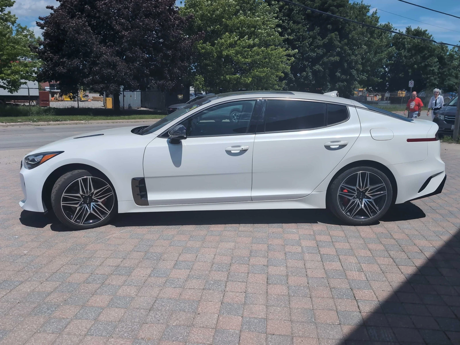 Kia Stinger ВСИЧКИ ЕКСТРИ* Kia Certified Pre-Owned* ПЪЛНА СЕРВ, снимка 5 - Автомобили и джипове - 54957541