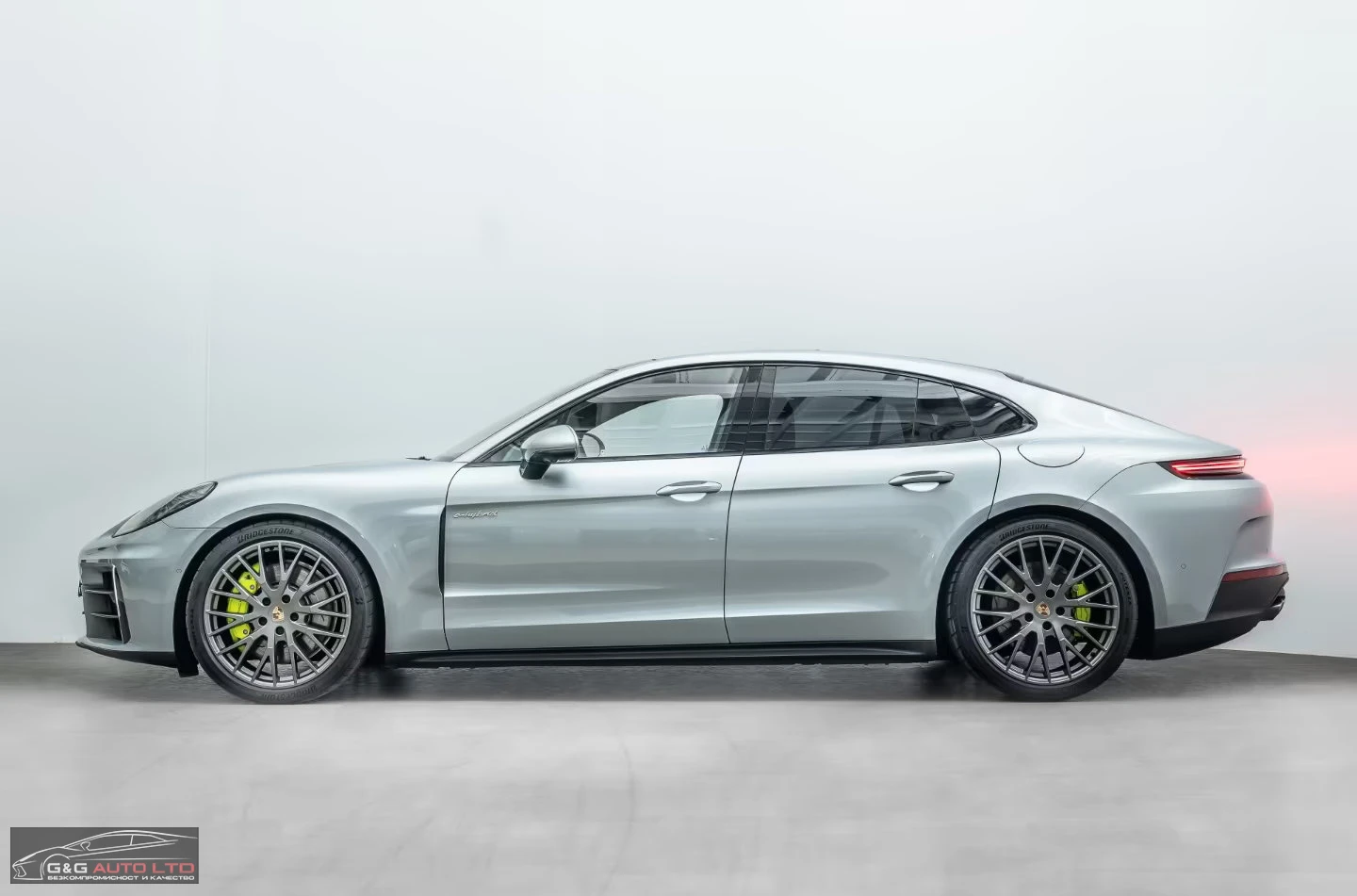 Porsche Panamera 4/E-HYBRID/470HP/MATRIX/PANO/360/CHRONO/HUD/544z, снимка 3 - Автомобили и джипове - 55172826