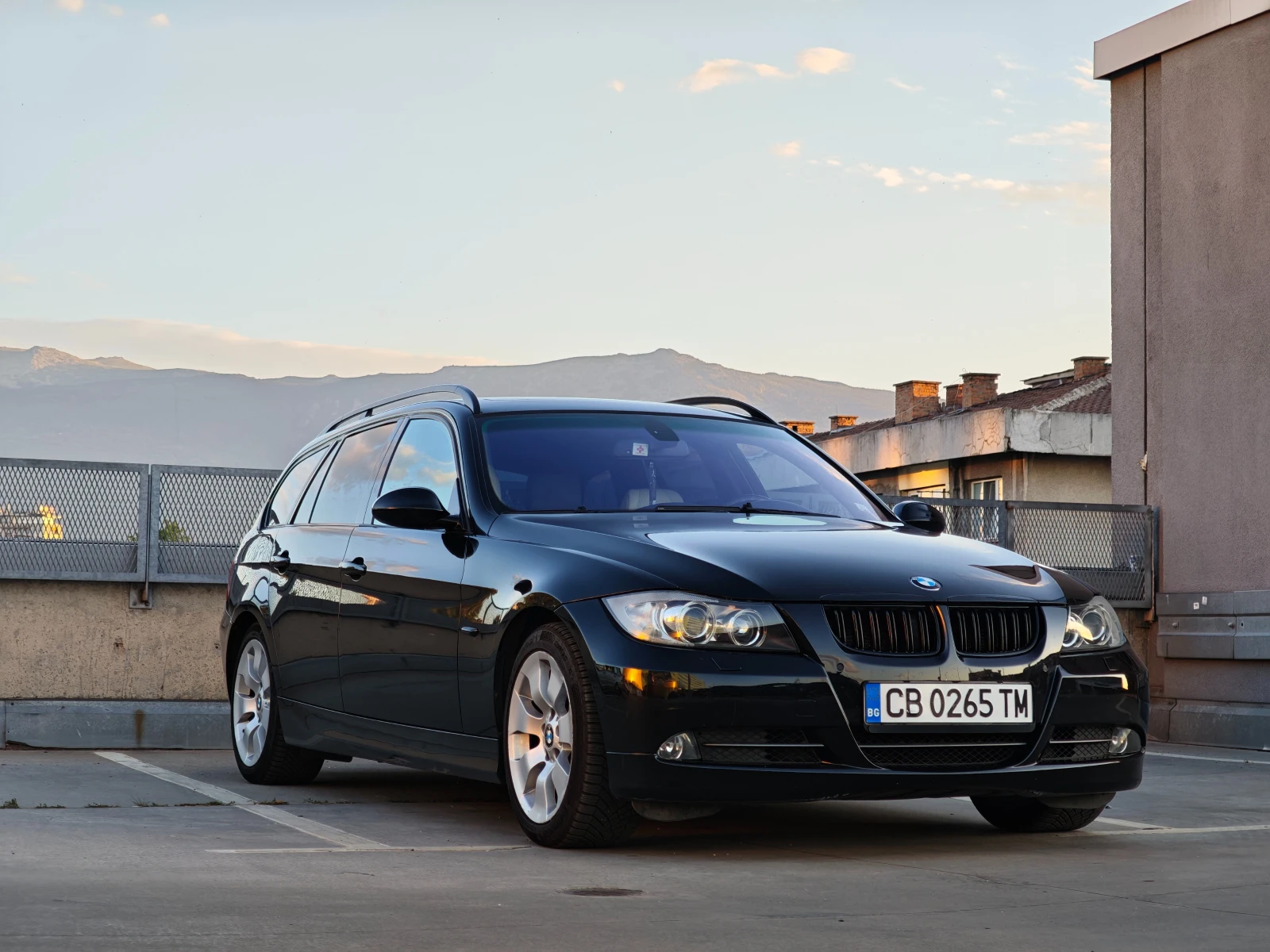 BMW 330 xi, SWISS, PANORAMA, SPORT PACKAGE, снимка 4 - Автомобили и джипове - 55235186