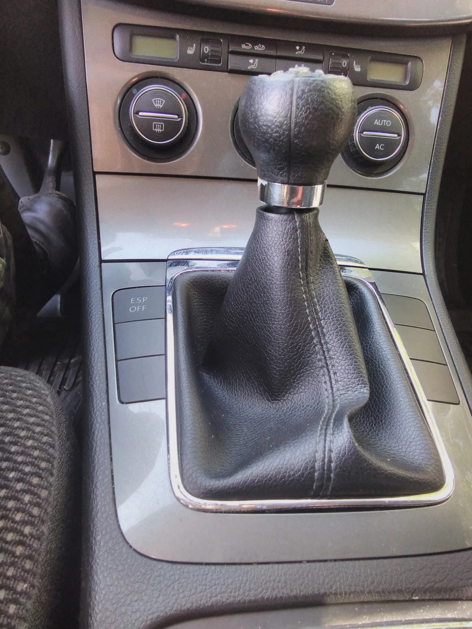 VW Passat, снимка 14 - Автомобили и джипове - 55307657