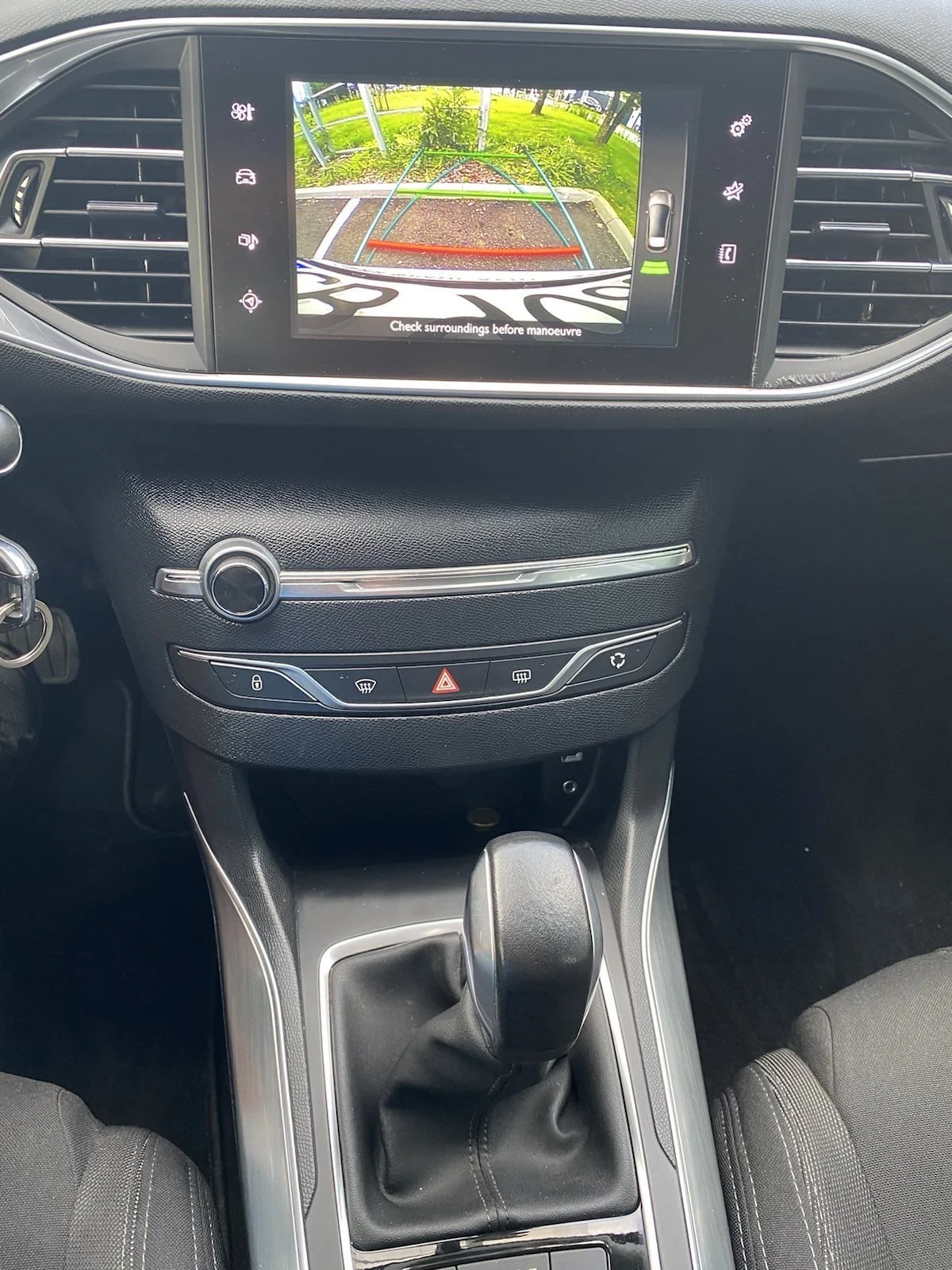 Peugeot 308 1.6 BlueHDI, снимка 6 - Автомобили и джипове - 56485280