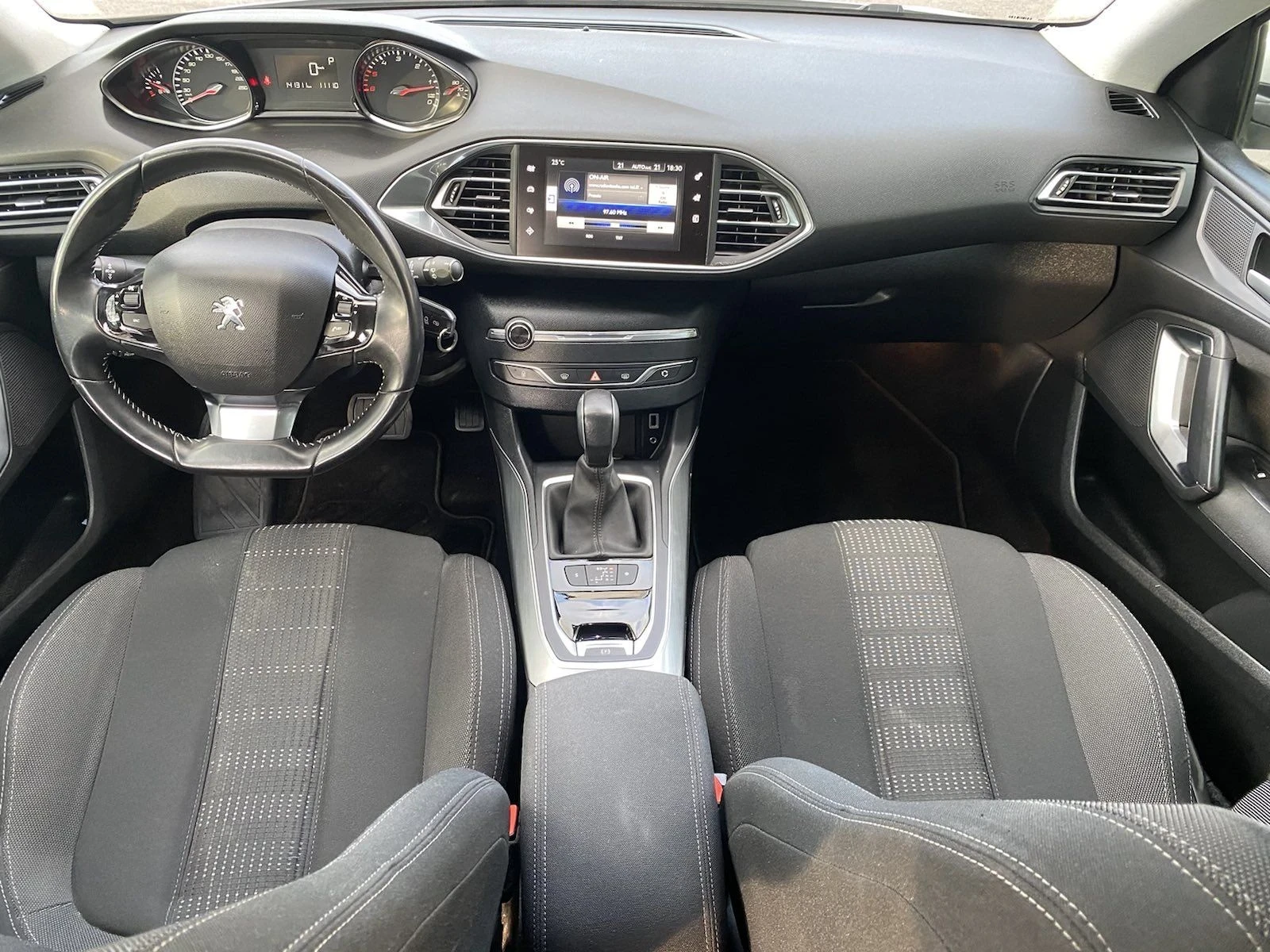 Peugeot 308 1.6 BlueHDI, снимка 8 - Автомобили и джипове - 56485280