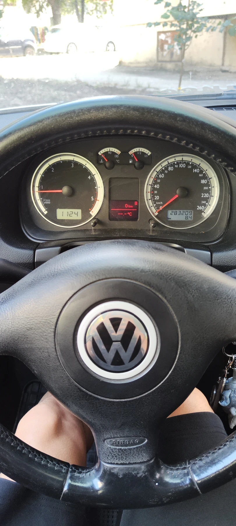 VW Bora, снимка 6 - Автомобили и джипове - 56616660