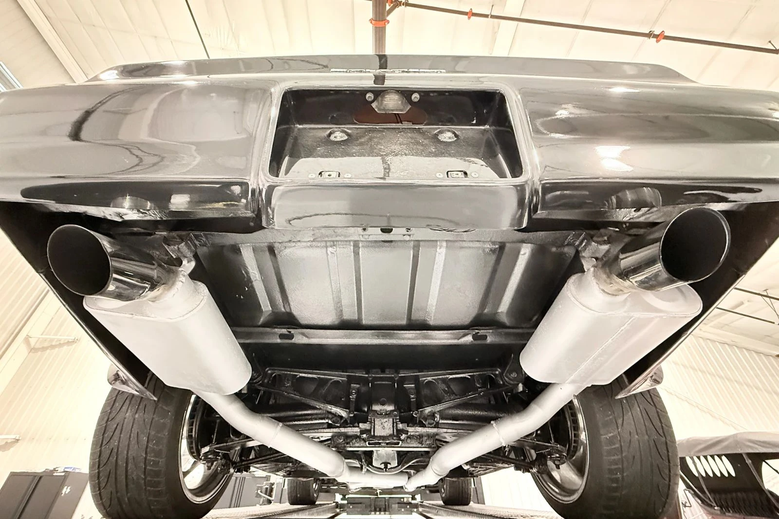 Chevrolet Corvette, снимка 13 - Автомобили и джипове - 56684948
