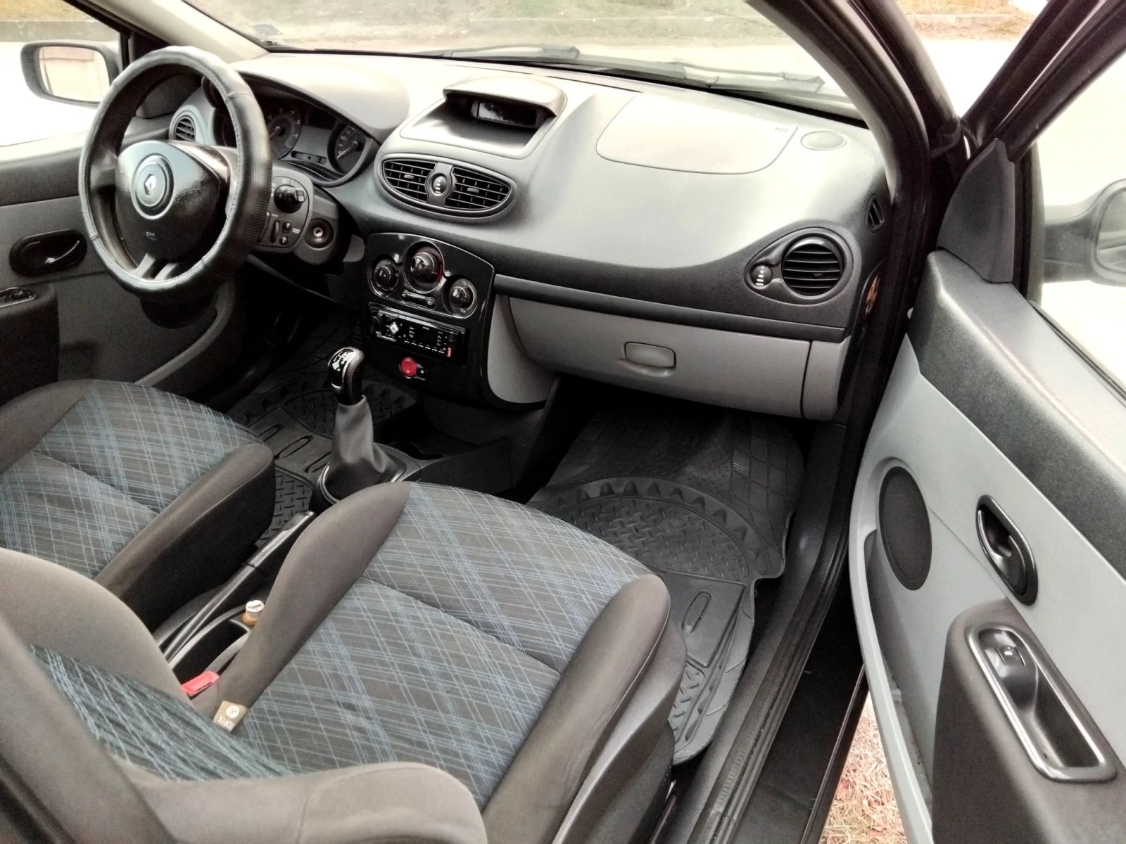 Renault Clio 1.2i.65к+ КЛИМА + ГАЗ , снимка 13 - Автомобили и джипове - 56743558
