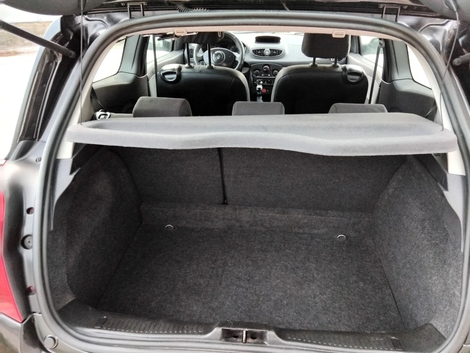 Renault Clio 1.2i.65к+ КЛИМА + ГАЗ , снимка 11 - Автомобили и джипове - 56743558