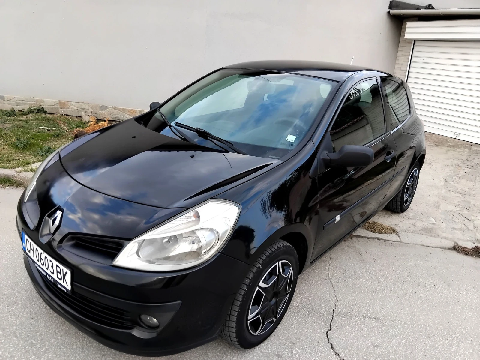 Renault Clio 1.2i.65к+ КЛИМА + ГАЗ , снимка 12 - Автомобили и джипове - 56743558