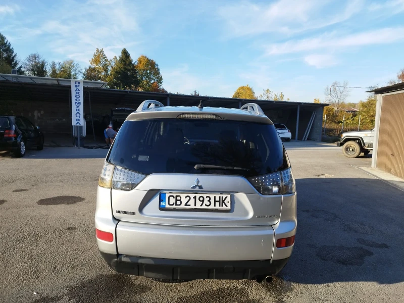 Mitsubishi Outlander, снимка 4 - Автомобили и джипове - 47817290