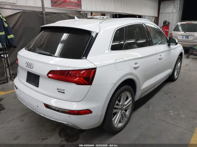 Audi Q5 2.0l 2.0T Premium/2.0T Tech Premium, снимка 4 - Автомобили и джипове - 53600471
