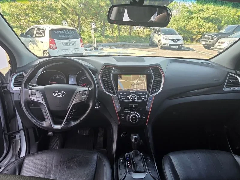 Hyundai Santa fe 2.2 CRDi 4WD - САМО 30% АВАНС, снимка 9 - Автомобили и джипове - 56159039