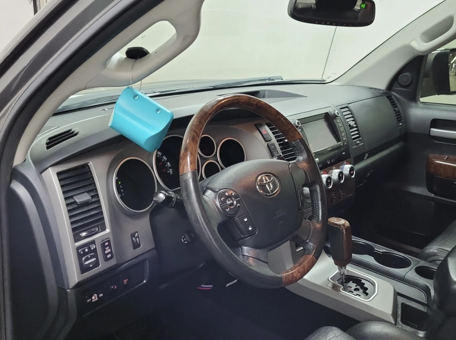 Toyota Tundra 5.7 LIMITED - изображение 10