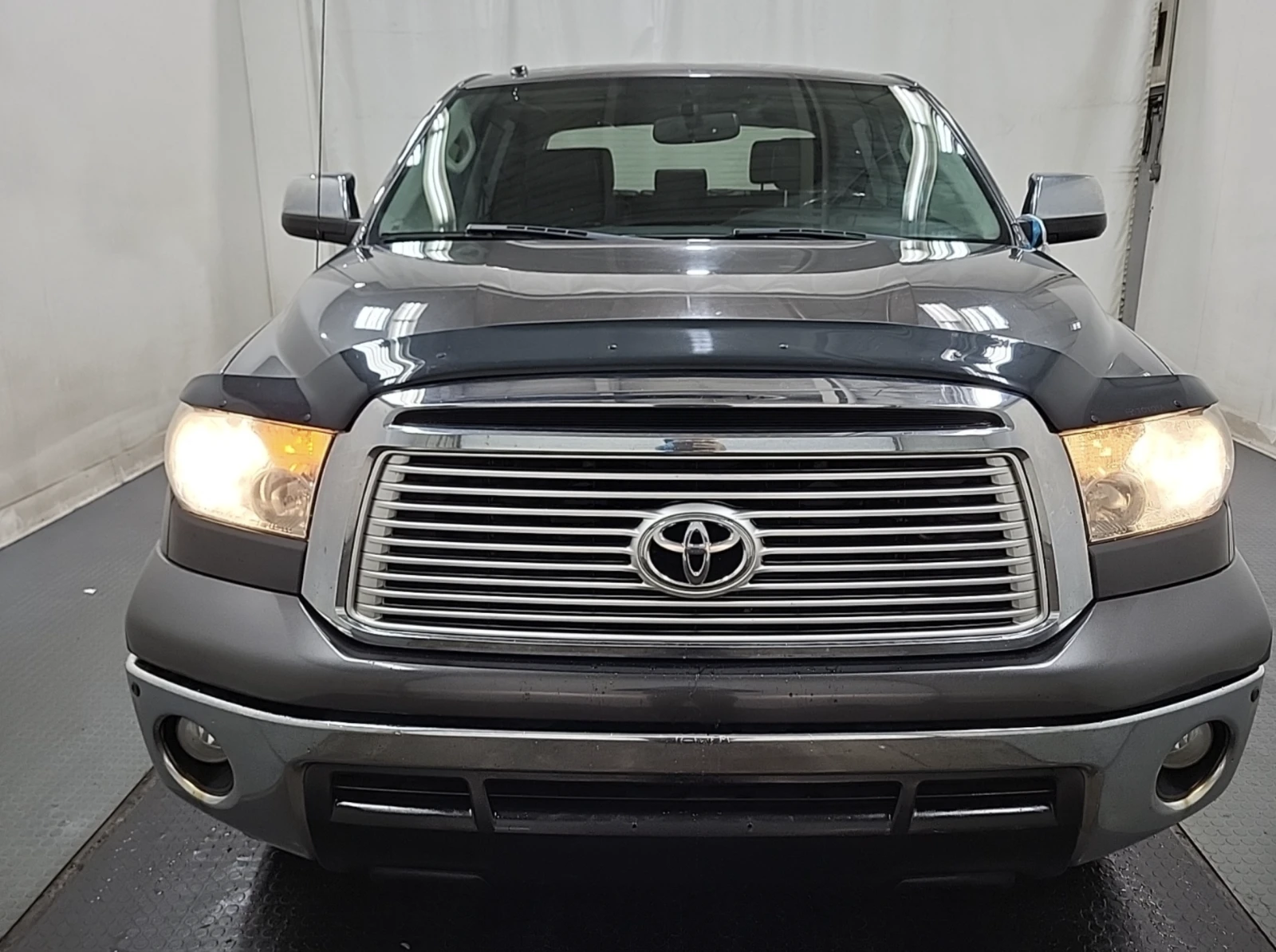 Toyota Tundra 5.7 LIMITED - изображение 8