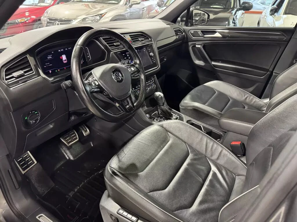 VW Tiguan SEL R-LINE* ПАНОРАМА* МЪРТВА ТОЧКА* СЛЕДЕНЕ НА ЛЕН - изображение 7