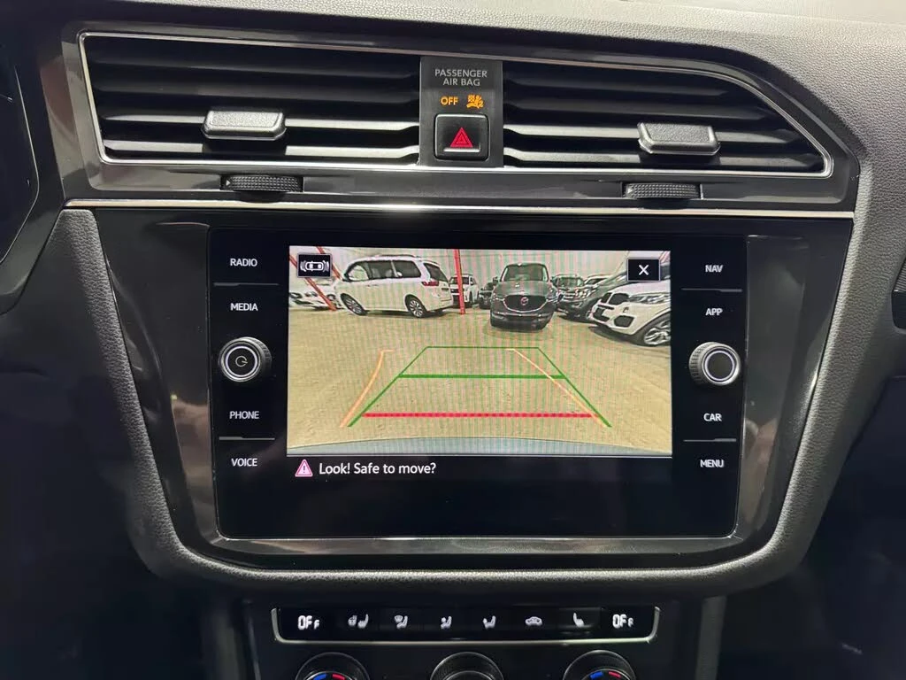 VW Tiguan SEL R-LINE* ПАНОРАМА* МЪРТВА ТОЧКА* СЛЕДЕНЕ НА ЛЕН - изображение 10