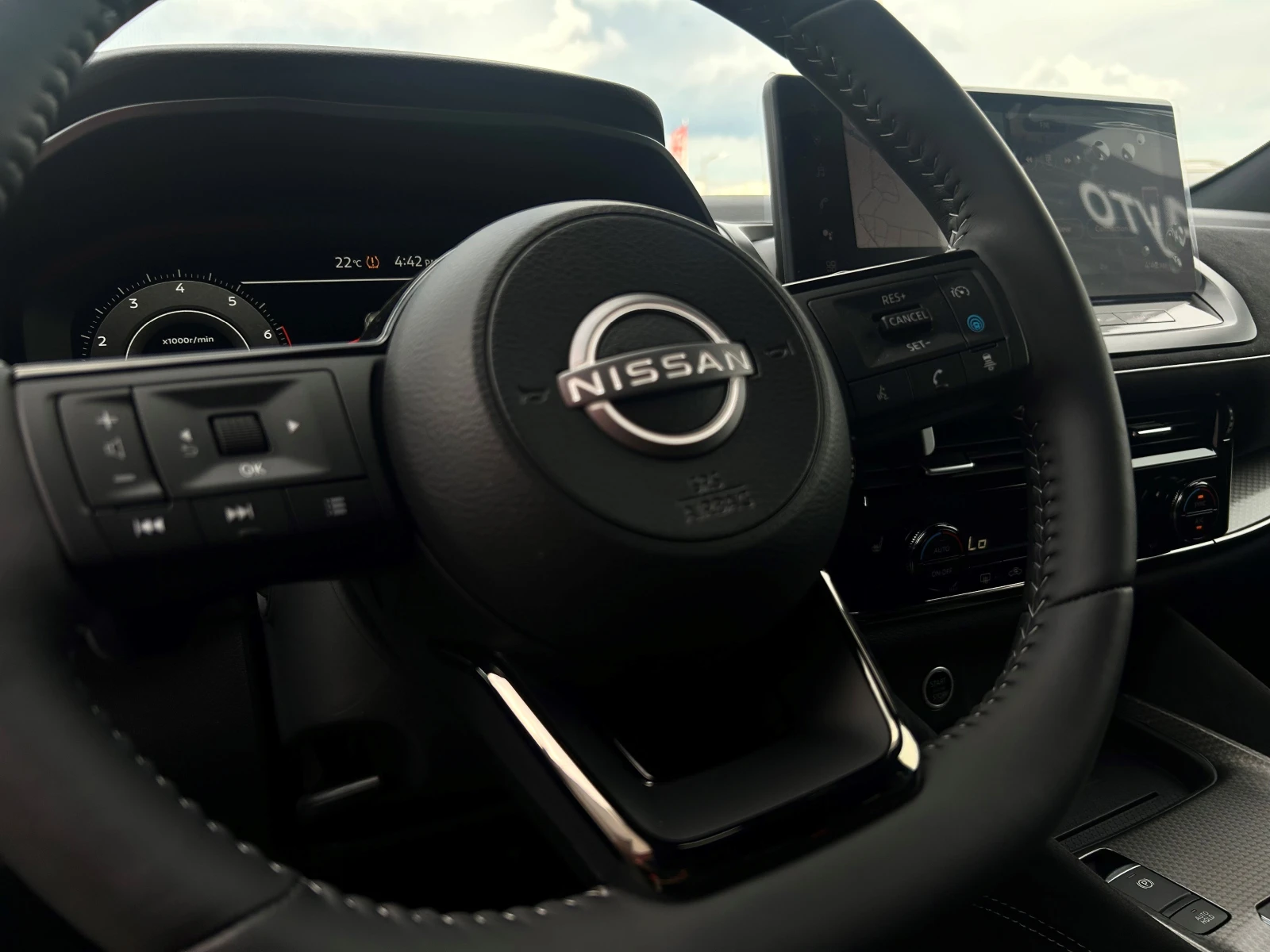 Nissan Qashqai 1.3 DIG-T N-Design 4x2, снимка 6 - Автомобили и джипове - 54954940