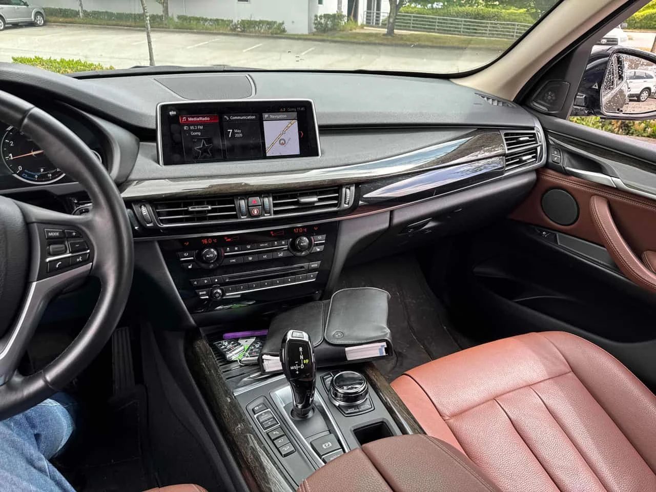 BMW X5 xDrive35i/ПАНОРАМА/ПОДГРЕВИ, снимка 9 - Автомобили и джипове - 55006917