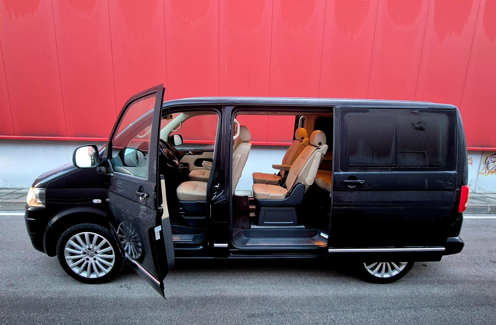 VW Caravelle HIGHLINE., снимка 4 - Бусове и автобуси - 54412826