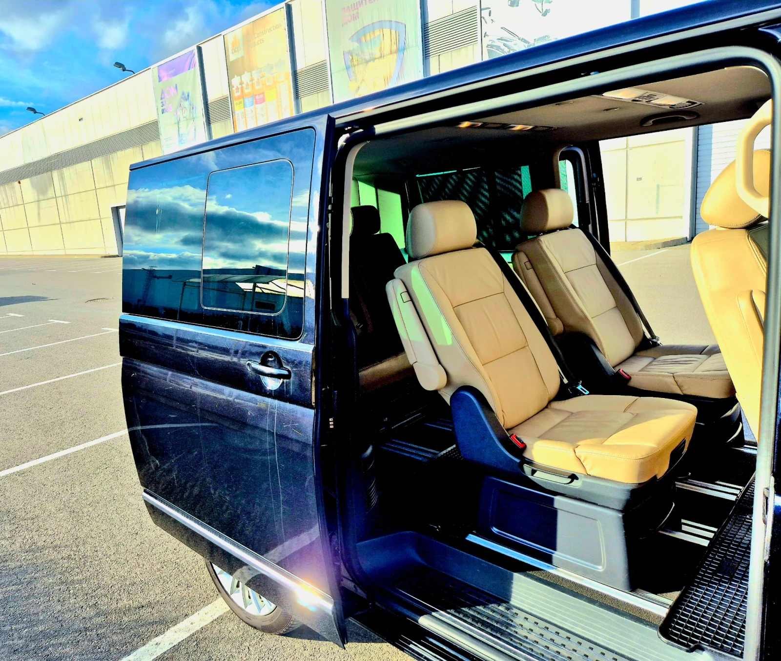 VW Caravelle HIGHLINE., снимка 5 - Бусове и автобуси - 54412826