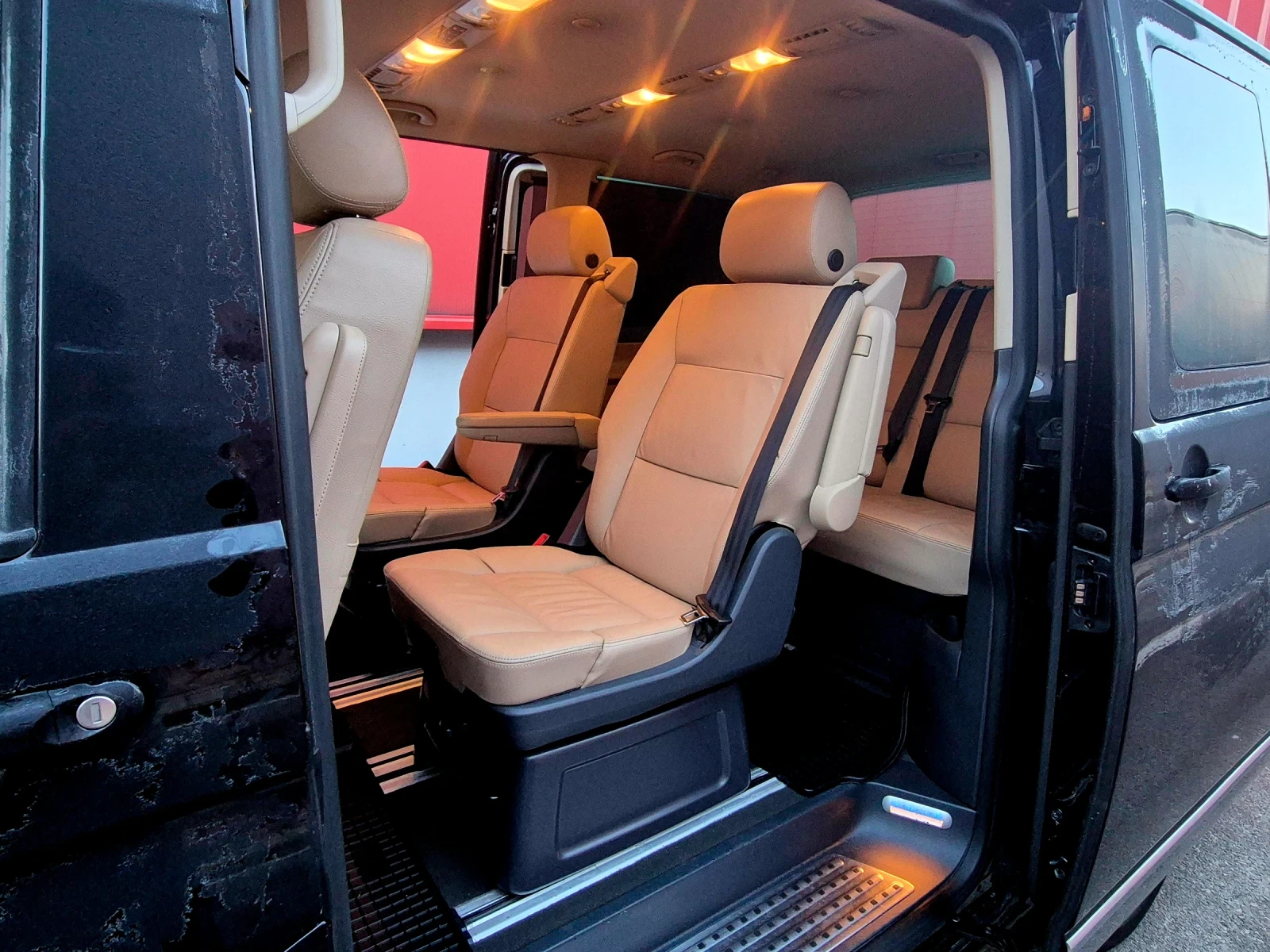 VW Caravelle HIGHLINE., снимка 3 - Бусове и автобуси - 54412826