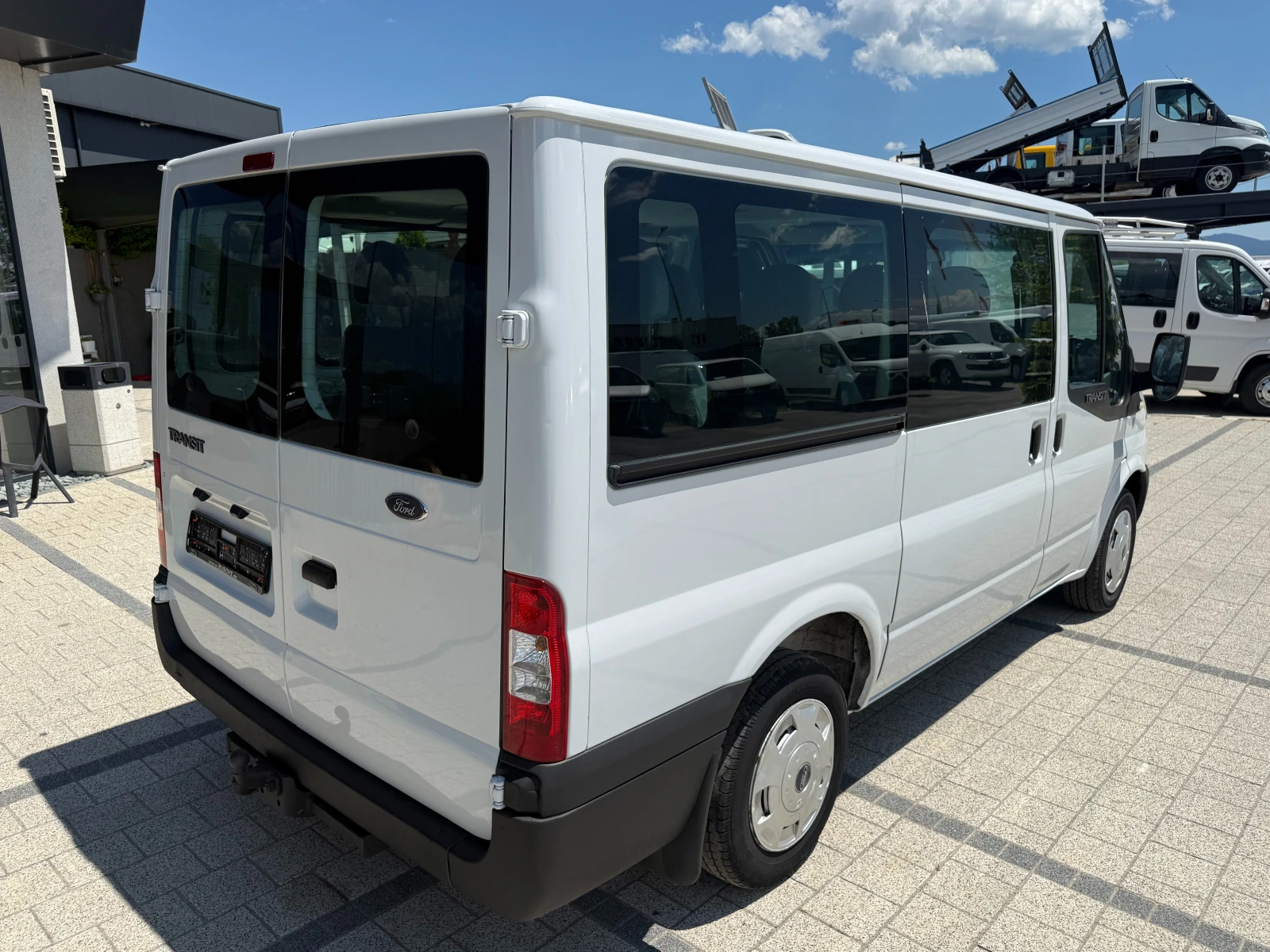 Ford Transit 2.2TDCI 9-местен Климатик Euro 5 , снимка 6 - Бусове и автобуси - 54913559