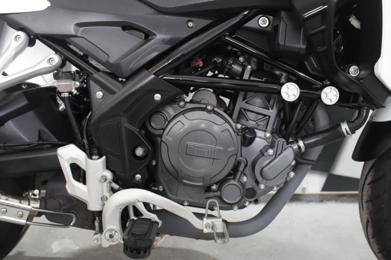 Benelli 250 TRK 251 ABS 3456км. 2020г., снимка 10 - Мотоциклети и мототехника - 50055340