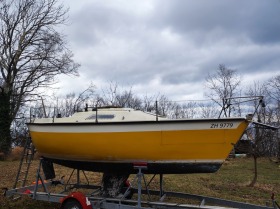 Ветроходна лодка Cramar Cranchi 599, снимка 1 - Воден транспорт - 45673714