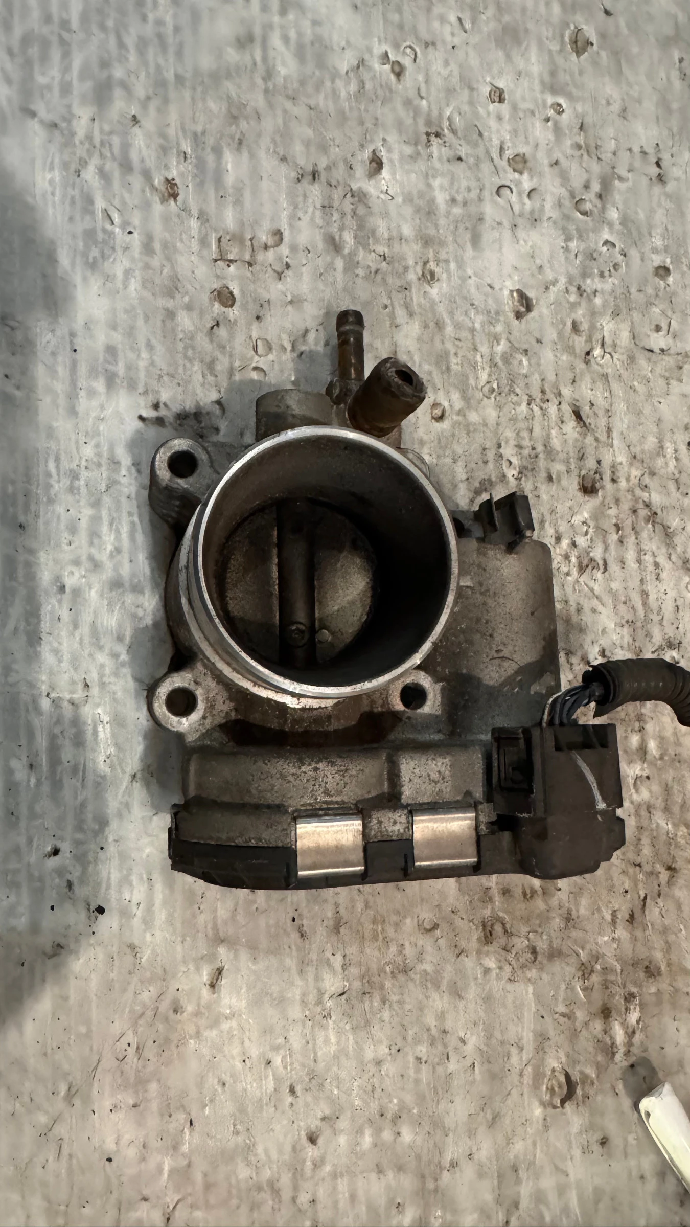 ��������� ����� �� DR  1 2010 - F01R00Y002  | Mobile.bg � ����������� 1