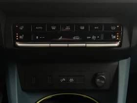 Fiat Grande Panda LA PRIMA 1.2 Hybrid 48V Petrol 110 hp eDCT, снимка 17