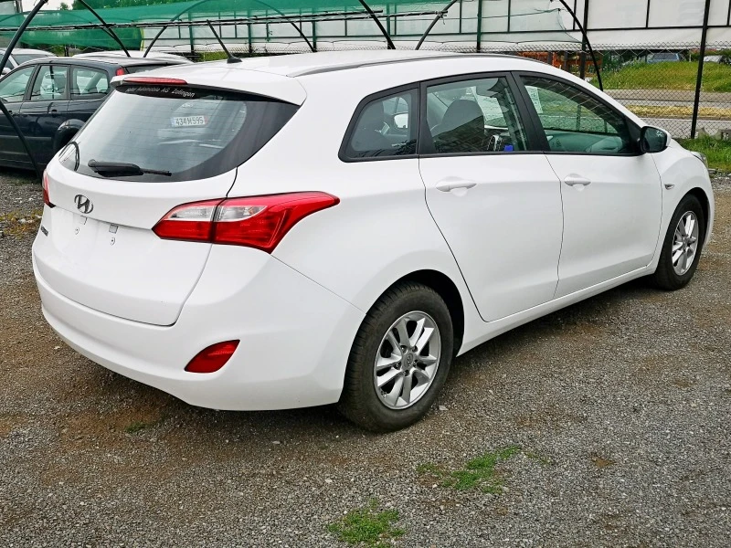 Hyundai I30 1.6CRDI-136кс EURO 6, снимка 3 - Автомобили и джипове - 43338532