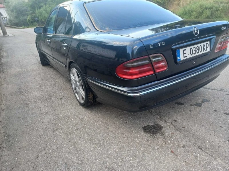 Mercedes-Benz E 270, снимка 2 - Автомобили и джипове - 47375063