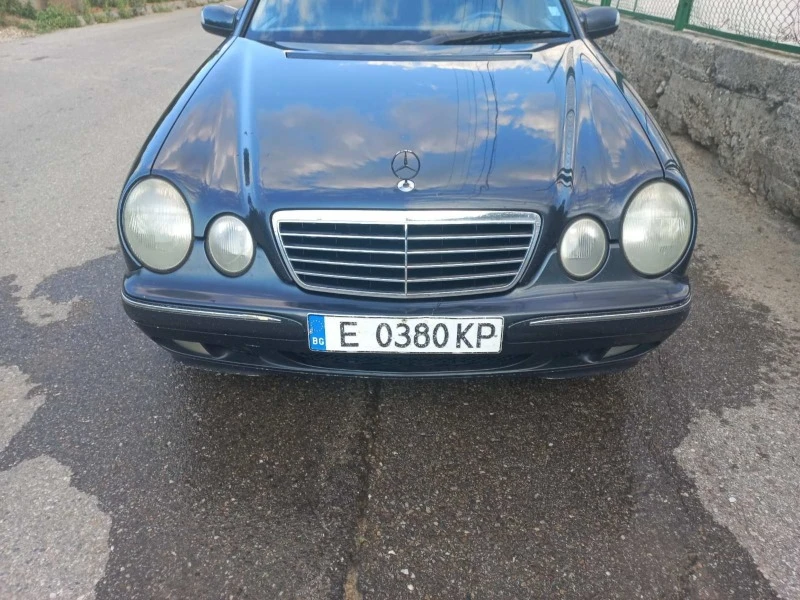 Mercedes-Benz E 270, снимка 5 - Автомобили и джипове - 47375063