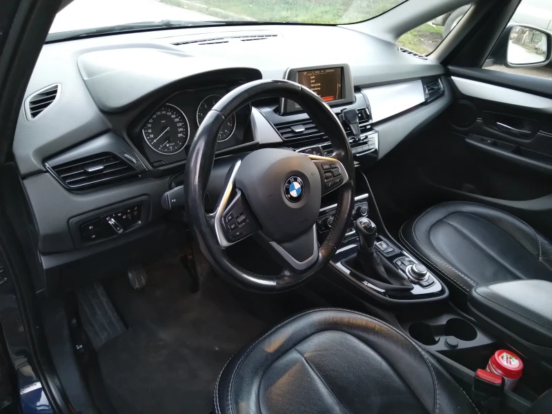 BMW 2 Active Tourer 218D 150кс distronic, снимка 11 - Автомобили и джипове - 48858656