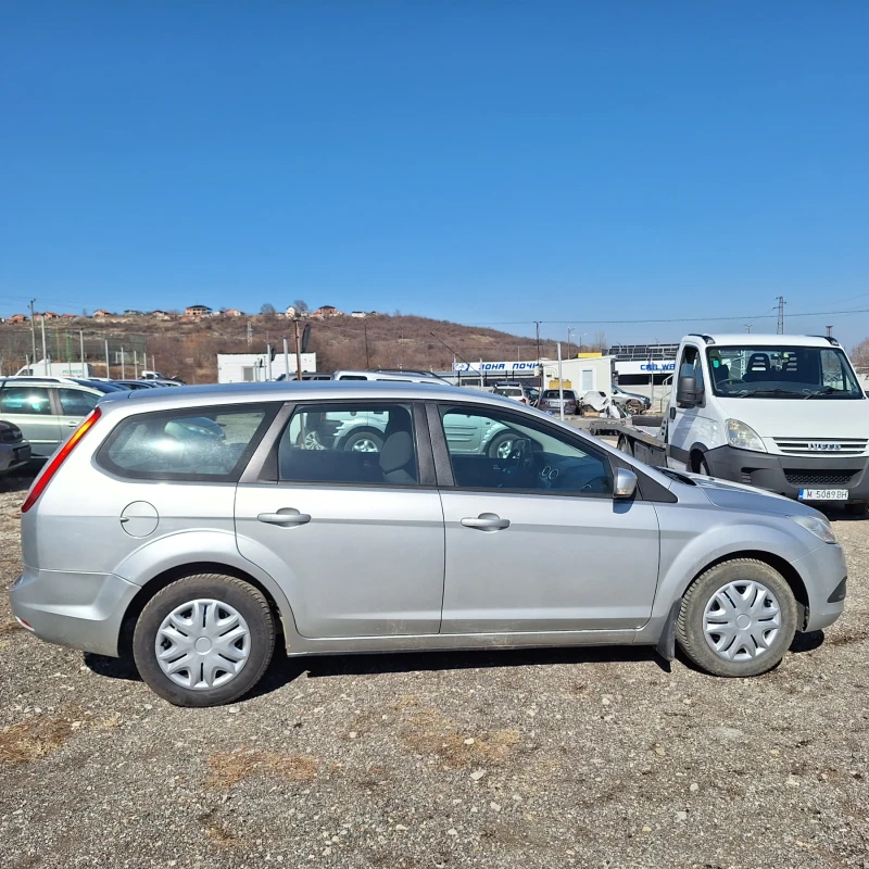 Ford Focus 1.6, снимка 6 - Автомобили и джипове - 49379828