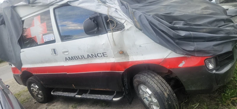 Hyundai Starex 2.5 cdi, снимка 2 - Автомобили и джипове - 50548737