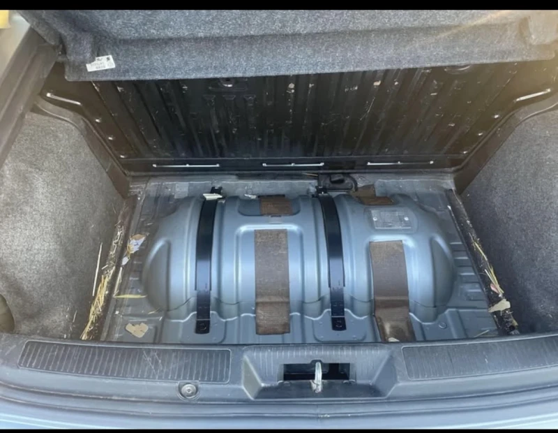 Fiat Punto Fiat Punto 1.4 Бензин/метан, снимка 8 - Автомобили и джипове - 52567011