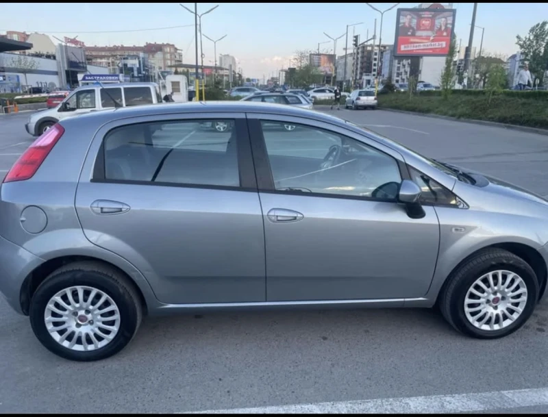 Fiat Punto Fiat Punto 1.4 Бензин/метан, снимка 3 - Автомобили и джипове - 52567011