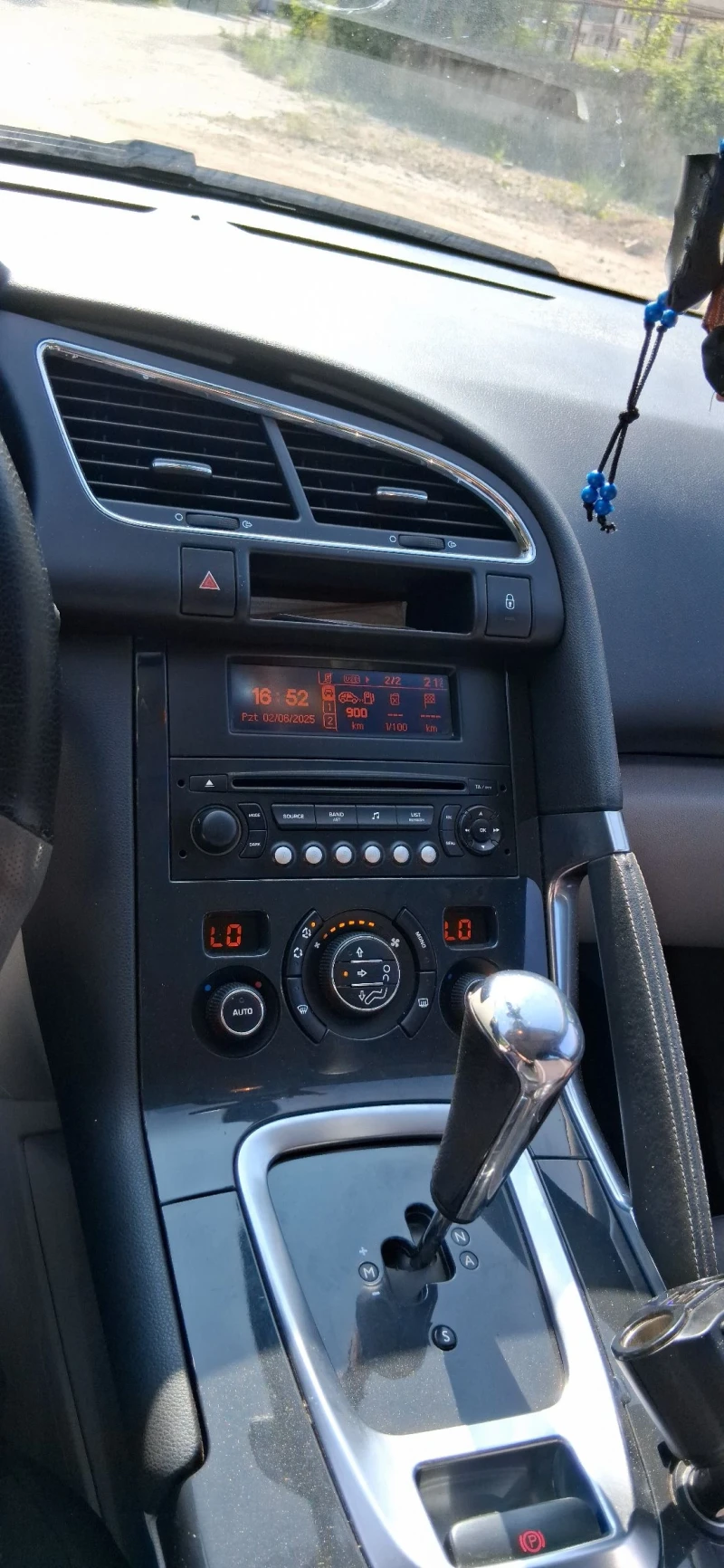 Peugeot 3008 1.6HDI 112HP, снимка 9 - Автомобили и джипове - 52907678