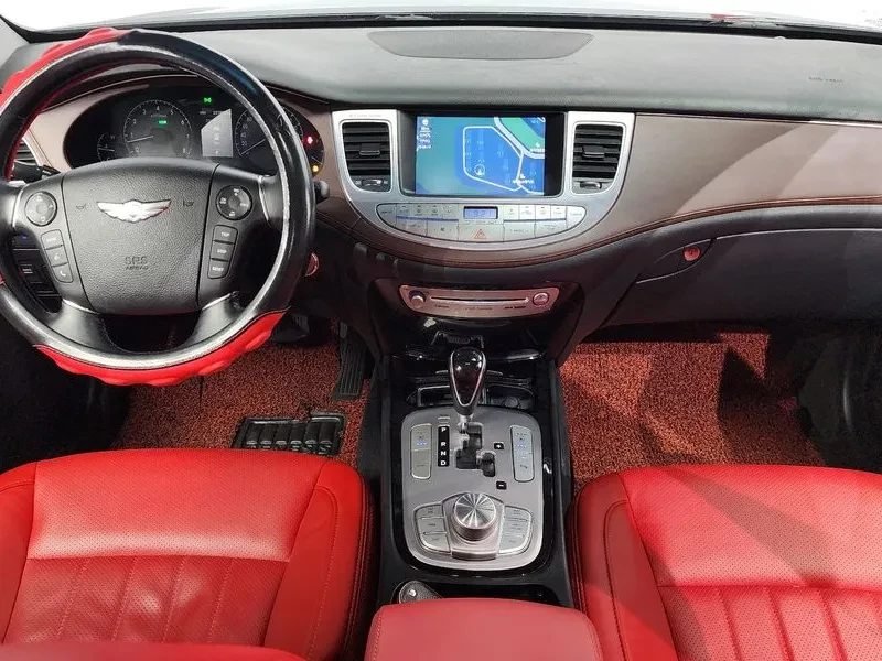 Hyundai Genesis 3.3, снимка 7 - Автомобили и джипове - 54615938